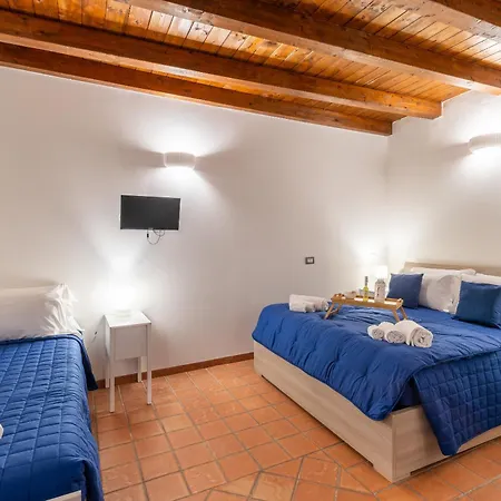 Elsa D'ortigia - I Tre Archi Guest house 3*