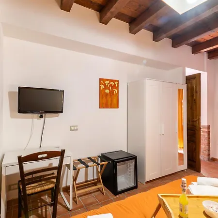 Elsa D'ortigia - I Tre Archi Guest house 3*