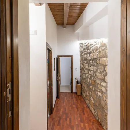 Elsa D'ortigia - I Tre Archi Guest house